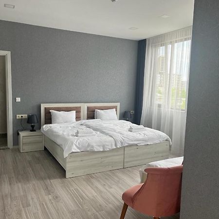 Hotel Fleur De Lis Gonio Εξωτερικό φωτογραφία
