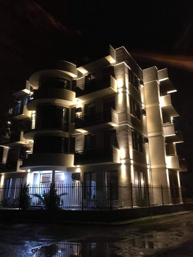 Hotel Fleur De Lis Gonio Εξωτερικό φωτογραφία