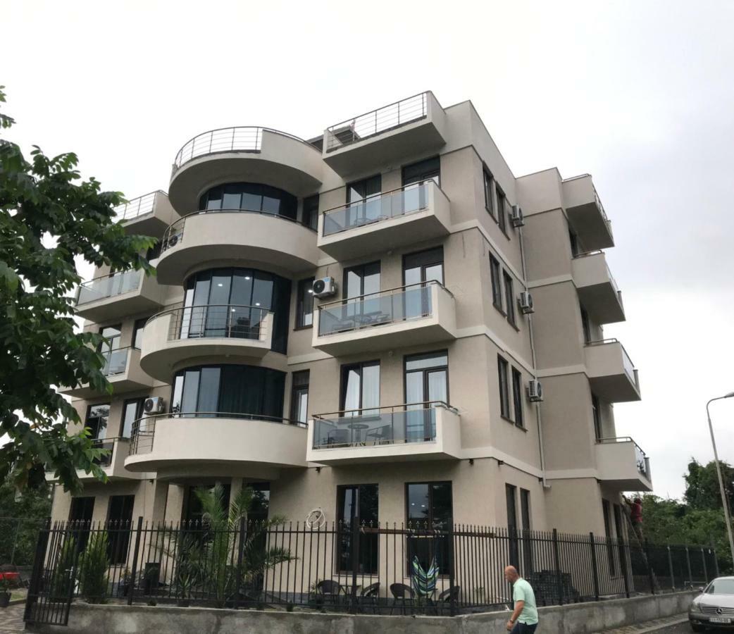 Hotel Fleur De Lis Gonio Εξωτερικό φωτογραφία