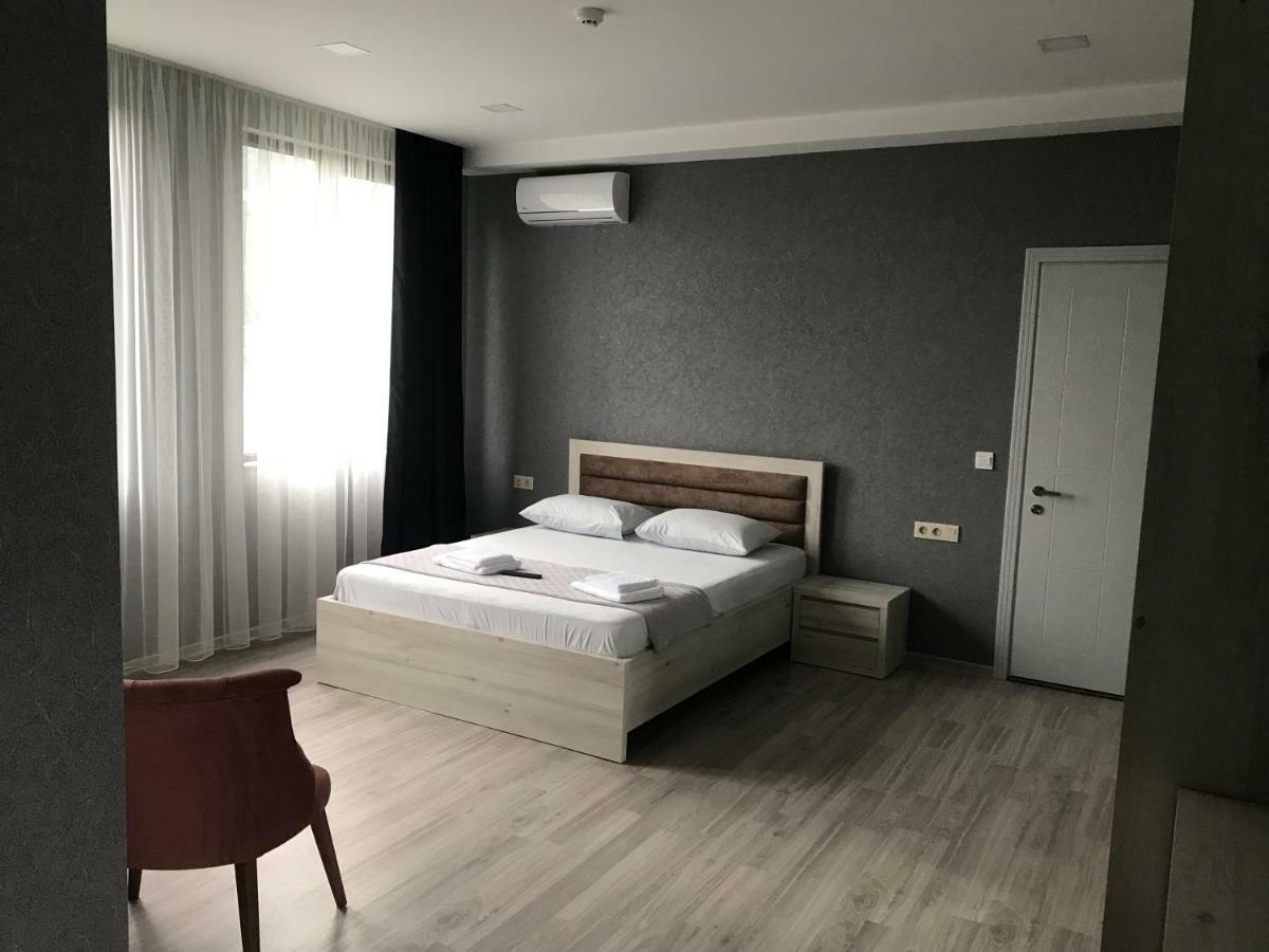 Hotel Fleur De Lis Gonio Εξωτερικό φωτογραφία