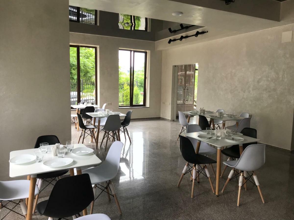 Hotel Fleur De Lis Gonio Εξωτερικό φωτογραφία